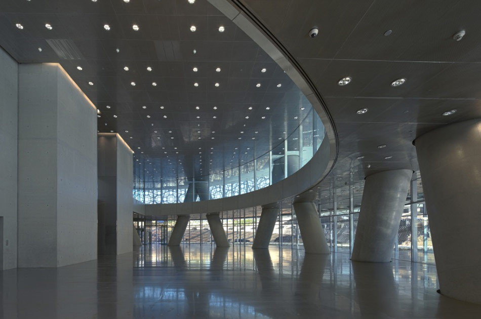 The crossed columns in Doha Tower