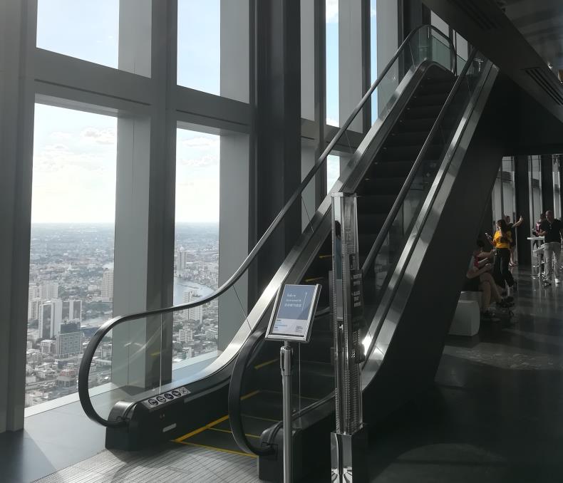 The escalator that connects 74th floor and 75th floor