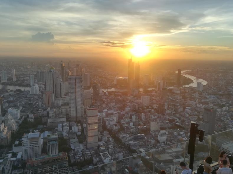 The impressive view of sunset over Iconsiam Towers
